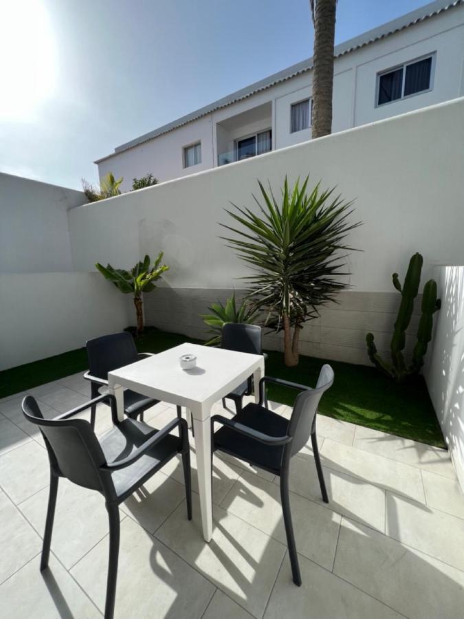 Corralejo Bristol Terrace Apartment Con Giardino Privato Esterno Exteriör bild